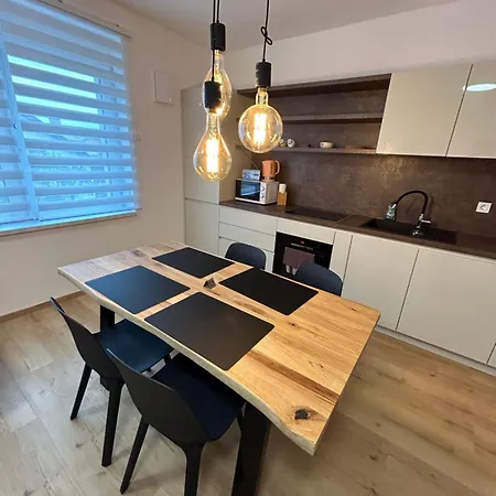Apartmán Casa Box Free Garage