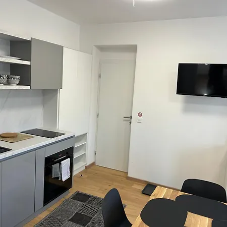 Casa Box Free Garage