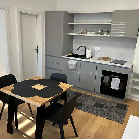 Casa Box Free Garage Apartma Maribor