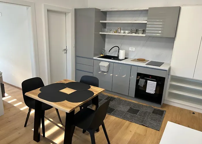 Casa Box Free Garage דירה מריבור